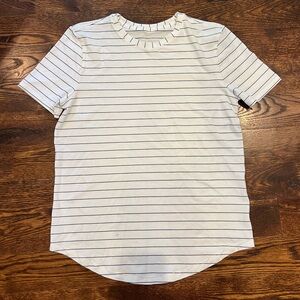 Lululemon Love Crew Short Sleeve T-Shirt size 8???